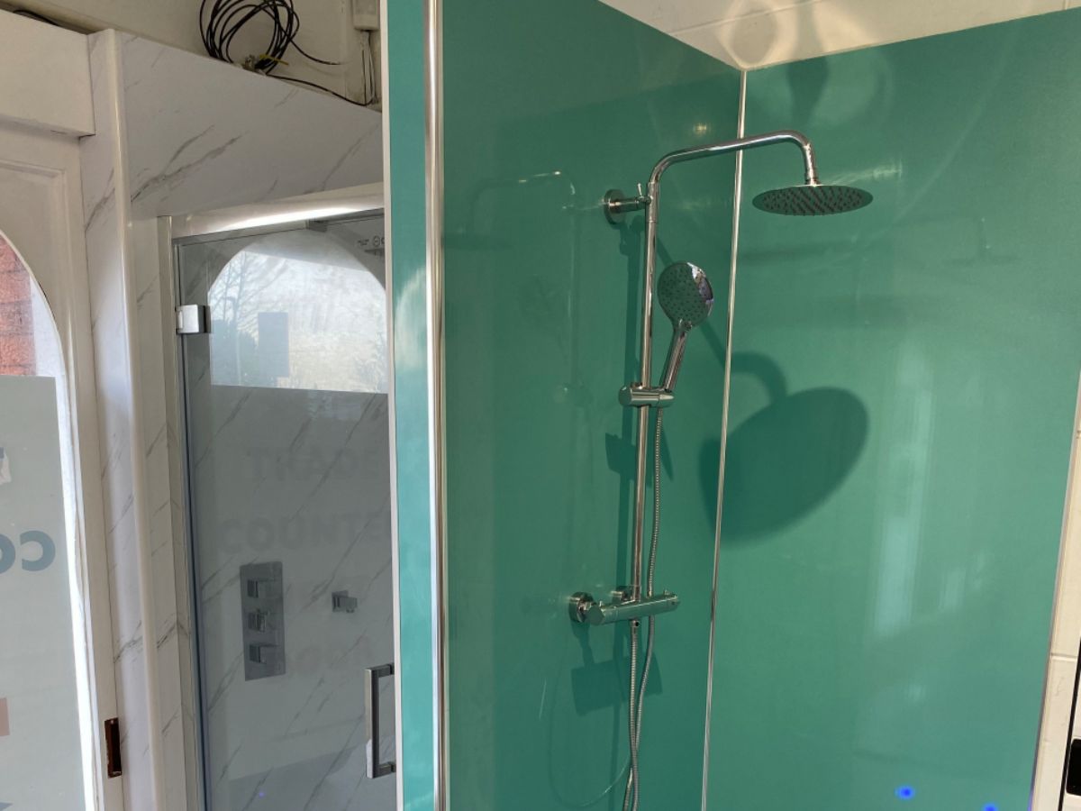 shower display image 3